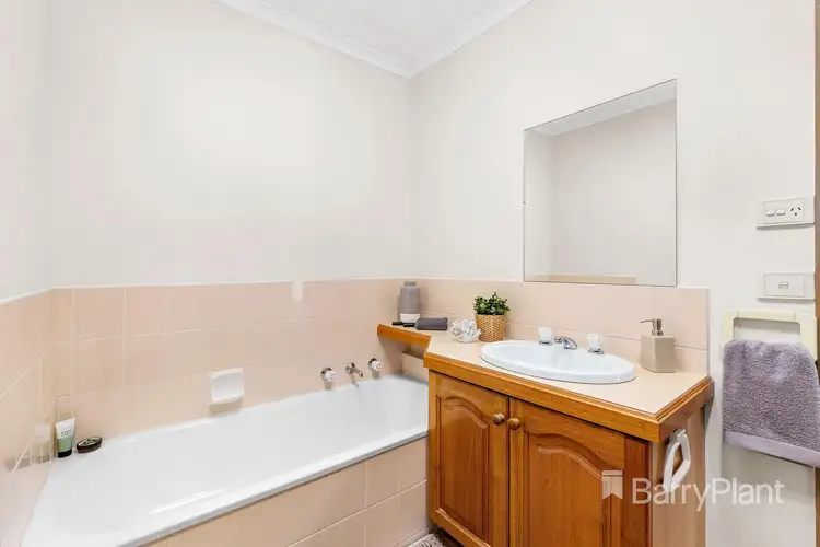 Sixth view of Homely unit listing, 1/25 Pickworth Drive, Mill Park VIC 3082