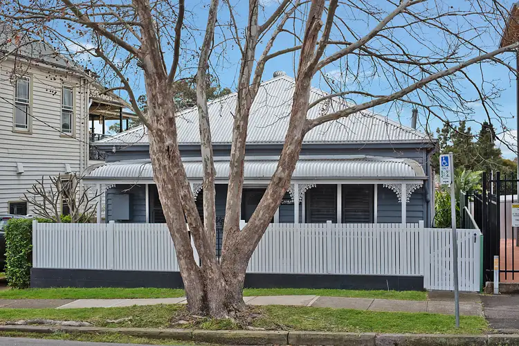 2 Dixon Street, Hamilton NSW 2303
