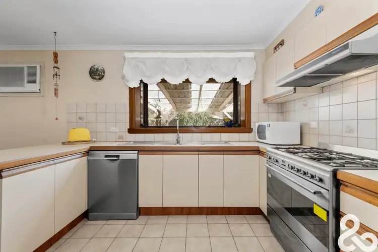 Second view of Homely house listing, 2 Barden Place, Thomastown VIC 3074