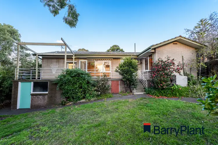 11 Wadham Parade, Mount Waverley VIC 3149