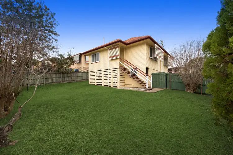 2 Mulsanne Street, Holland Park West QLD 4121