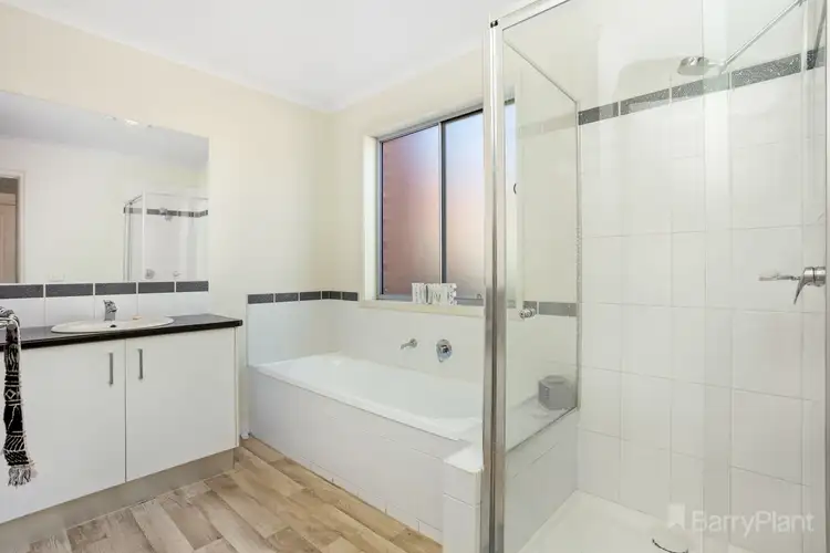 Sixth view of Homely townhouse listing, 2/39 Specimen Hill Road, Golden Square VIC 3555