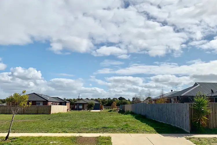3 Pardolote Crescent, St Leonards VIC 3223