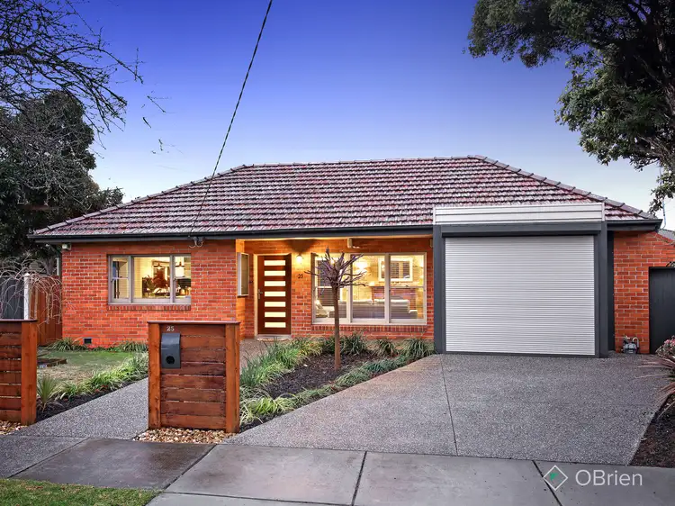 25 Surrey Crescent, Oakleigh East VIC 3166
