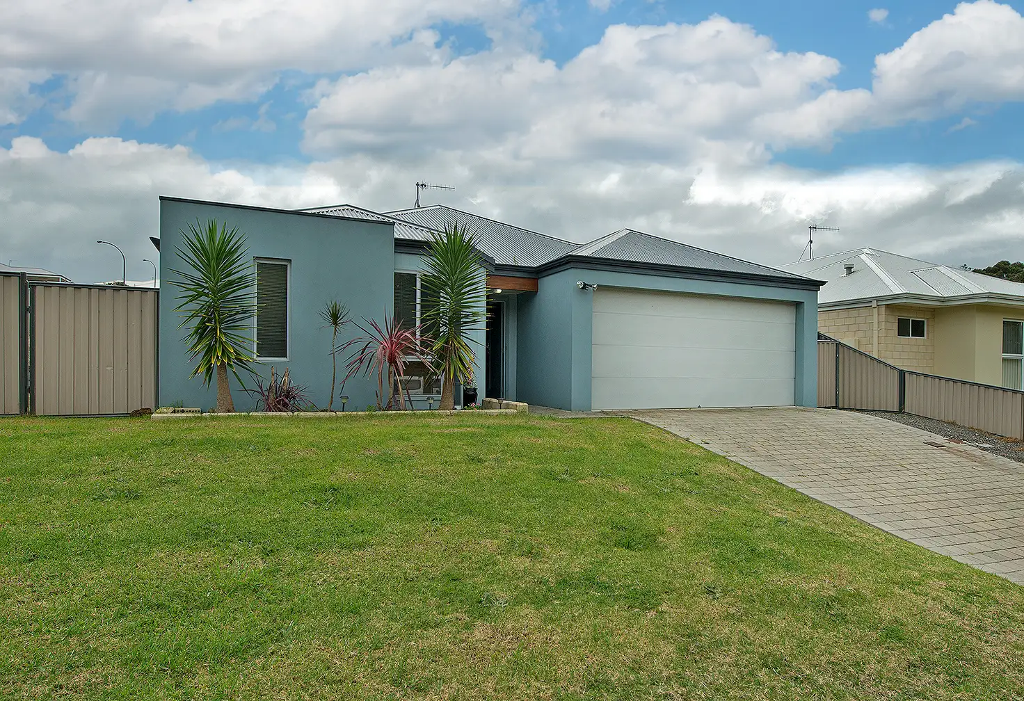 Main view of Homely house listing, 42 Greyhound Circle, Gledhow WA 6330