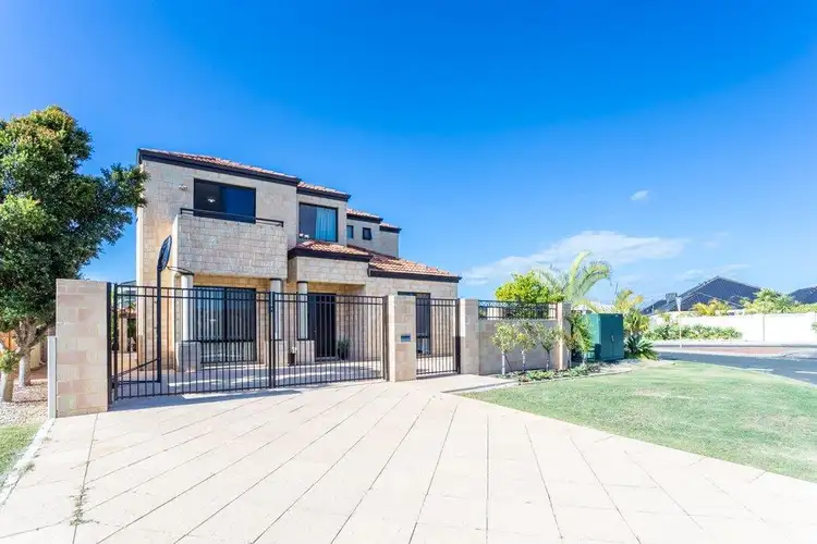 30 Portofino Crescent, Pelican Point WA 6230