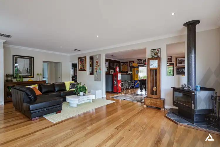 Fifth view of Homely house listing, 1 Crystal Court, Drouin VIC 3818