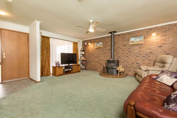 Second view of Homely house listing, 2 Lever Court, Mildura VIC 3500
