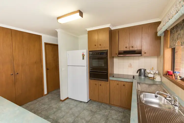 Fifth view of Homely house listing, 2 Lever Court, Mildura VIC 3500