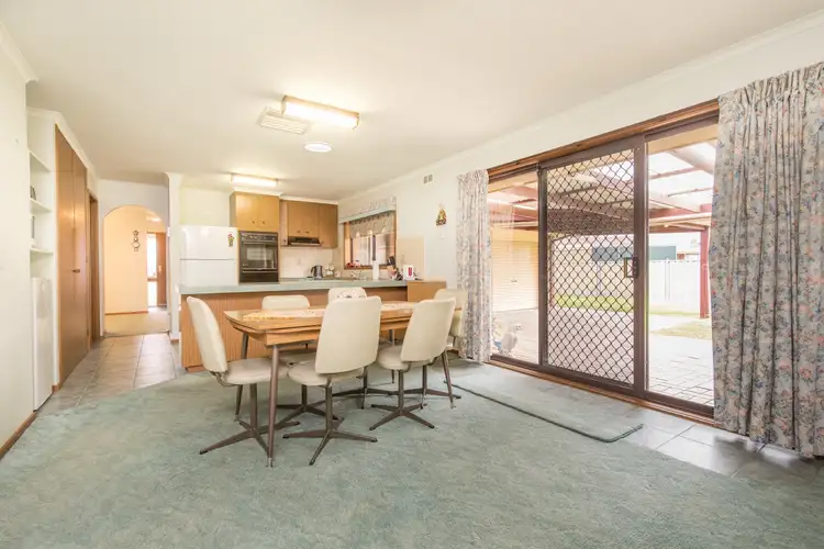 Sixth view of Homely house listing, 2 Lever Court, Mildura VIC 3500