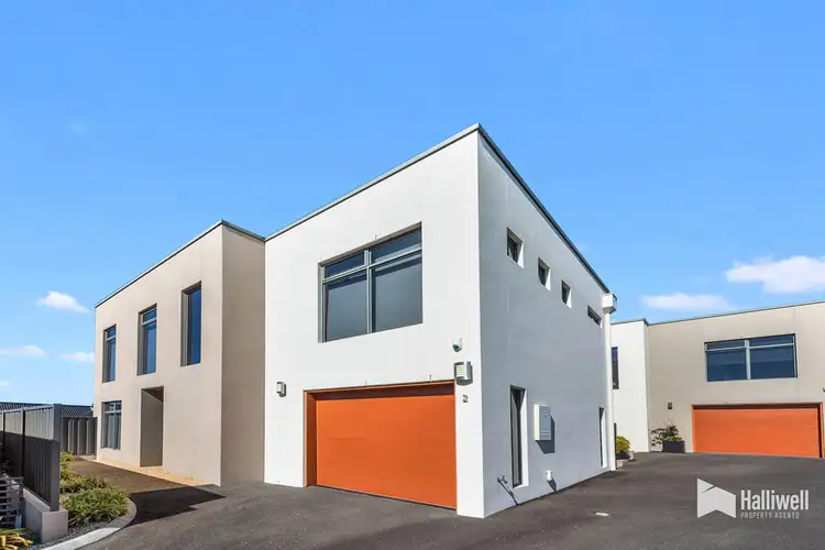 2/237 Steele Street, Devonport TAS 7310