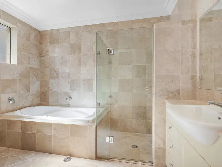 Third view of Homely semi-detached listing, 132 Kangaroo Point Road, Kangaroo Point NSW 2224