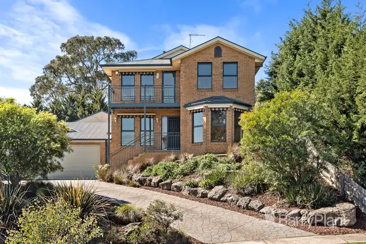 15 Kamarooka Drive, Wattle Glen VIC 3096