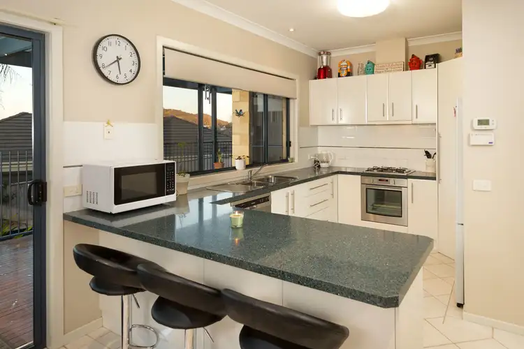 Fifth view of Homely house listing, 10 Delaware Court, Wodonga VIC 3690