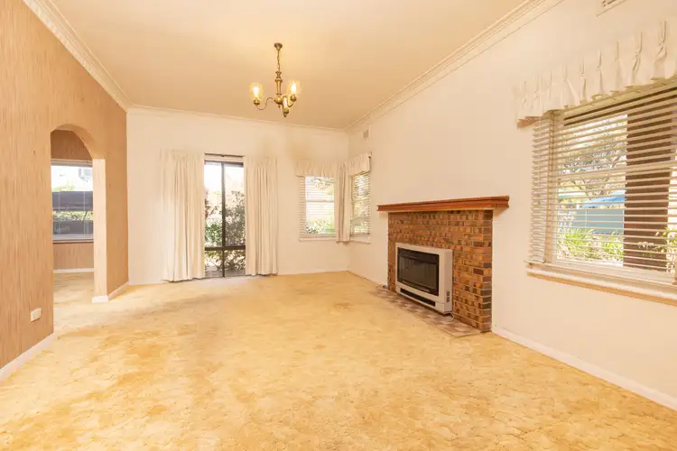 Second view of Homely house listing, 5 Rowe Parade, Red Cliffs VIC 3496