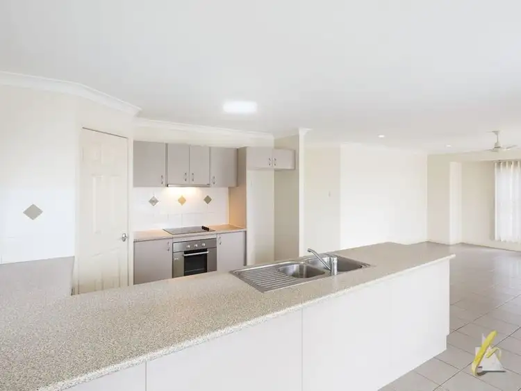Fifth view of Homely house listing, 2 Vanessa Close, Richlands QLD 4077