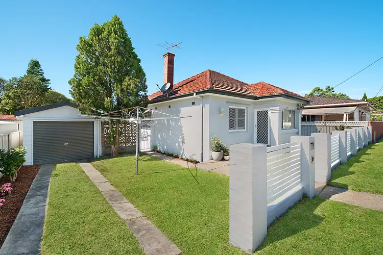 37 Steel Street, Hamilton NSW 2303