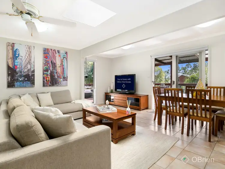 Fifth view of Homely house listing, 2 Guildford Close, Frankston VIC 3199