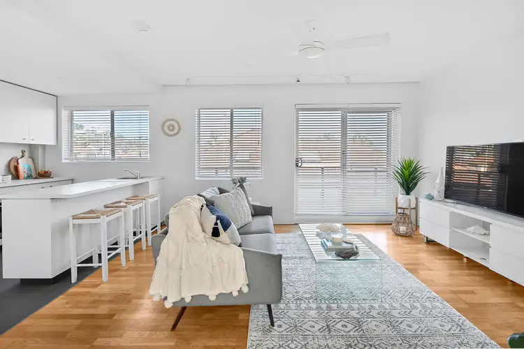 1/15 Ocean View Road, Freshwater NSW 2096