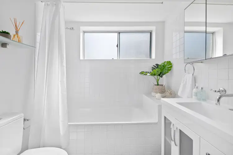 Sixth view of Homely apartment listing, 1/15 Ocean View Road, Freshwater NSW 2096