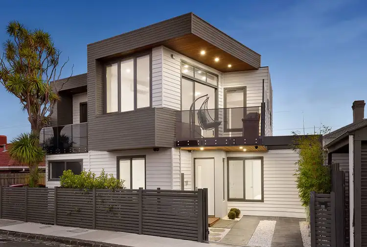 2/1B Sydenham Street, Seddon VIC 3011