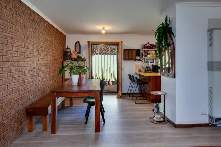 Fifth view of Homely unit listing, 2/21 Emerald Avenue, Wodonga VIC 3690