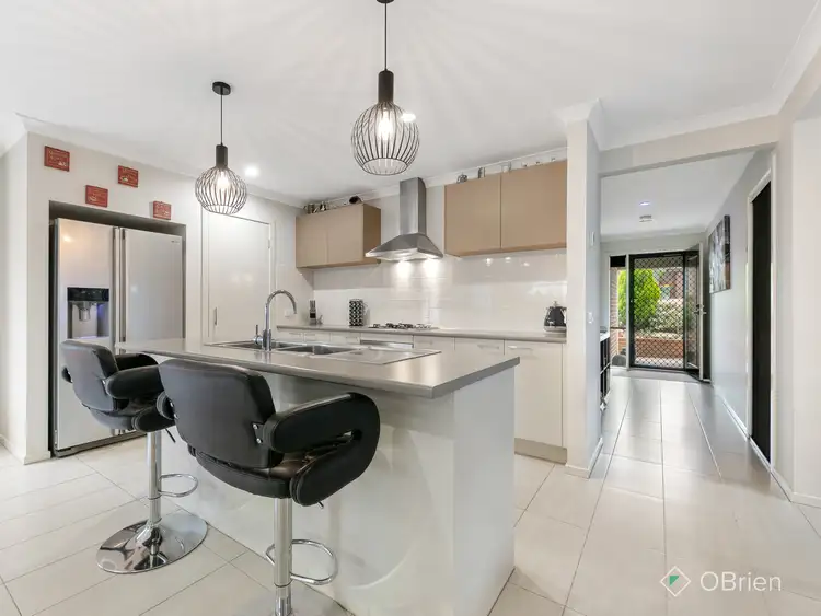 Fourth view of Homely house listing, 6 Belmont Crescent, Pakenham VIC 3810