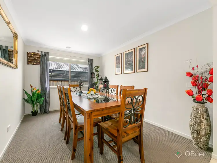 Fifth view of Homely house listing, 6 Belmont Crescent, Pakenham VIC 3810