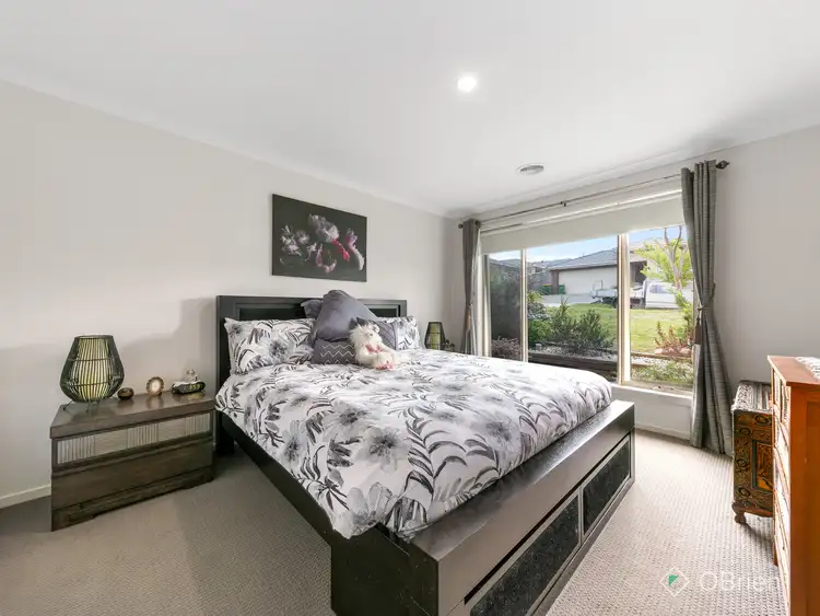 Sixth view of Homely house listing, 6 Belmont Crescent, Pakenham VIC 3810