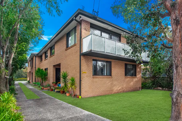 Main view of Homely unit listing, 1/35 Lake Parade, East Corrimal NSW 2518