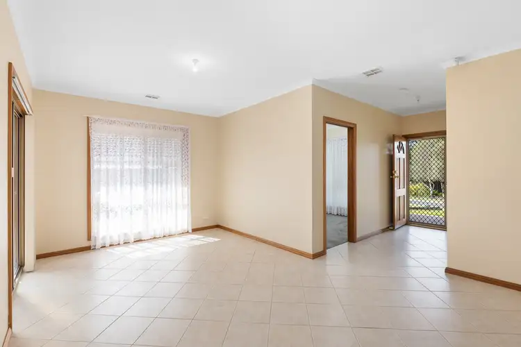 Fifth view of Homely house listing, 4 Apanie Court, Mount Gambier SA 5290