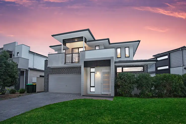 18 Treeland Circuit, Kellyville NSW 2155