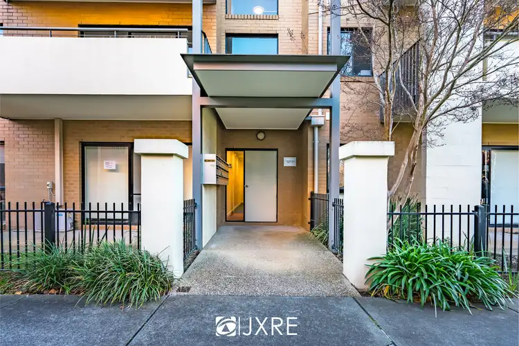 30/1 Greenfield Drive, Clayton VIC 3168