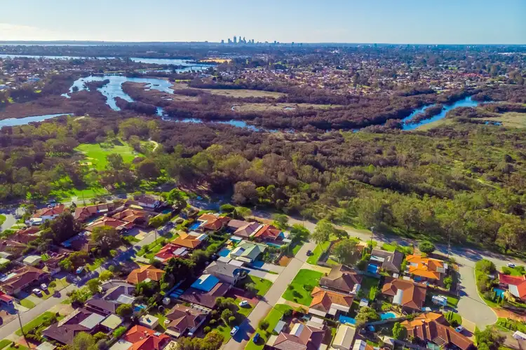 Second view of Homely house listing, 6 Celosia Way, Riverton WA 6148