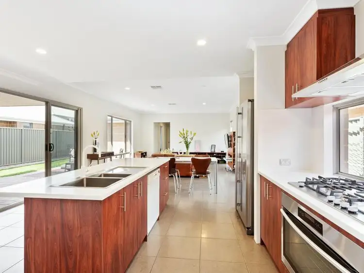 Second view of Homely house listing, 73 Litchfield Circle, Wandi WA 6167