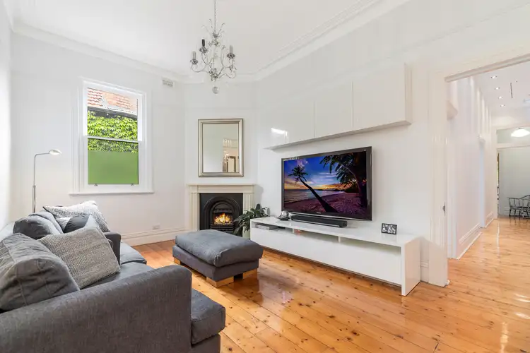4 Cowderoy Street, St Kilda West VIC 3182