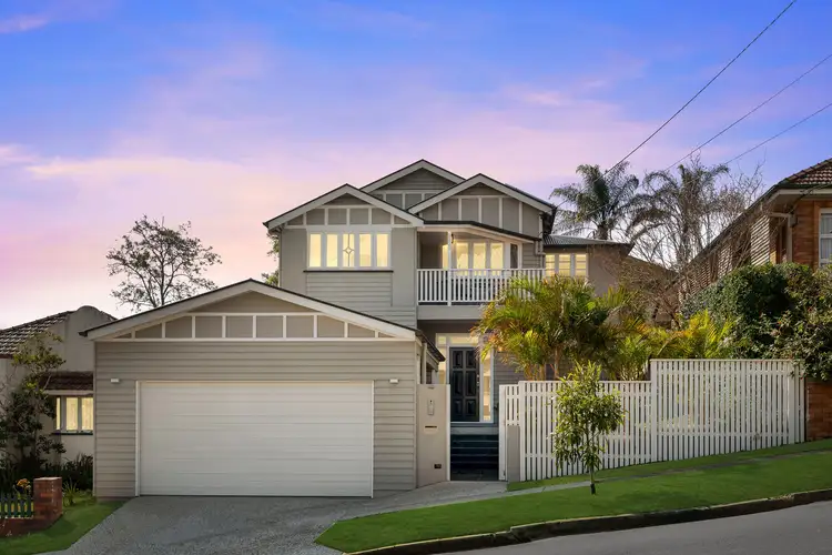 64 Hipwood Ave, Coorparoo QLD 4151