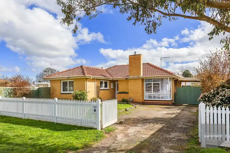 72 Edols Street, Ballan VIC 3342