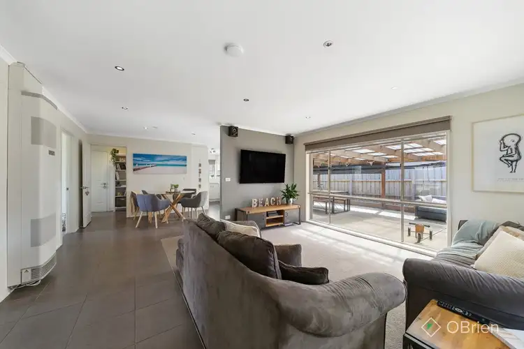 Sixth view of Homely house listing, 3 Marisa Court, Carrum Downs VIC 3201