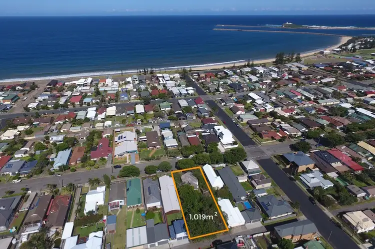 133 Douglas Street, Stockton NSW 2295