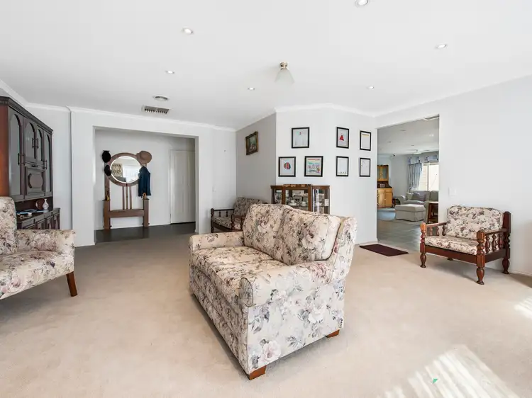 Fifth view of Homely house listing, 8 Kenton Walk, Narre Warren South VIC 3805