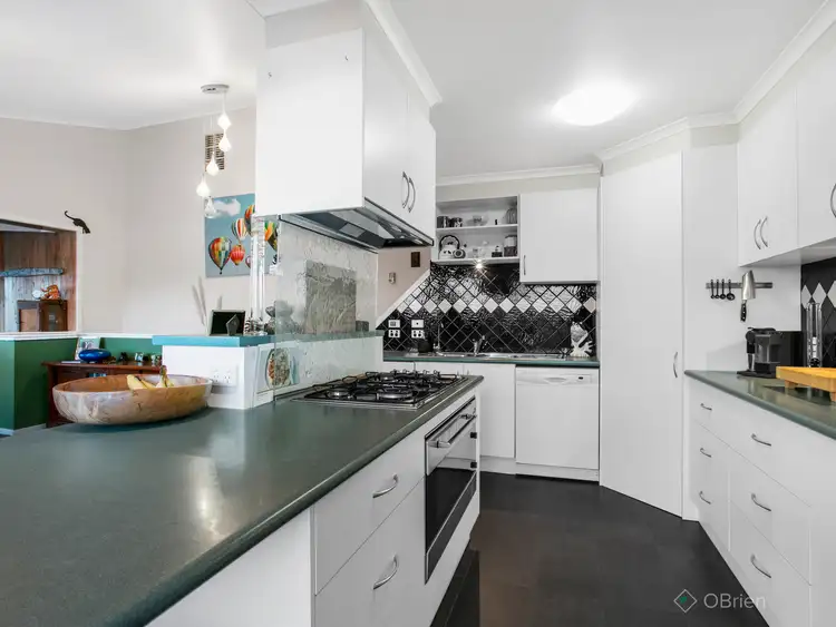 Sixth view of Homely house listing, 9 Camley Court, Berwick VIC 3806