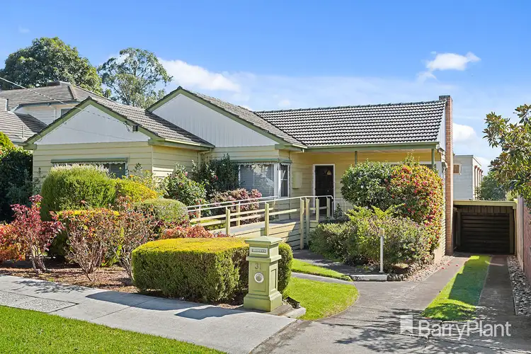 31 Fairhills Parade, Glen Waverley VIC 3150