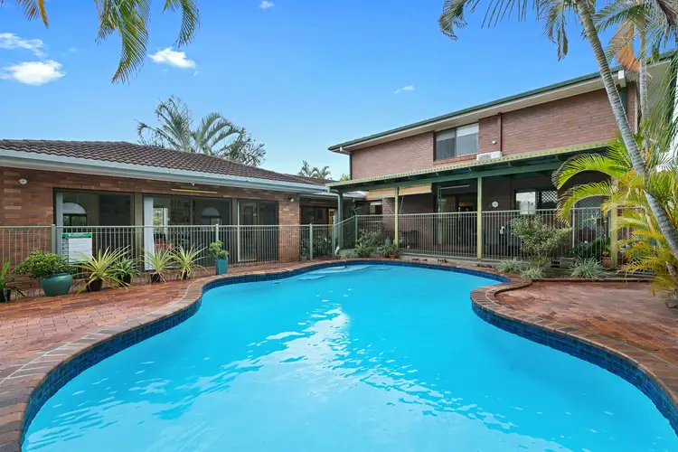 59 Donnington Street, Carindale QLD 4152