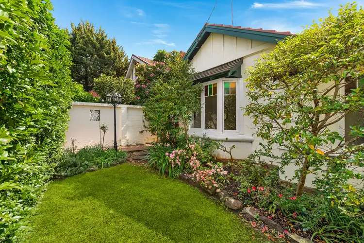 48 Sutherland Street