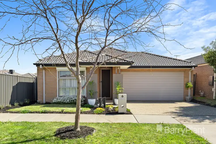 6 Gawler Way, Clyde North VIC 3978