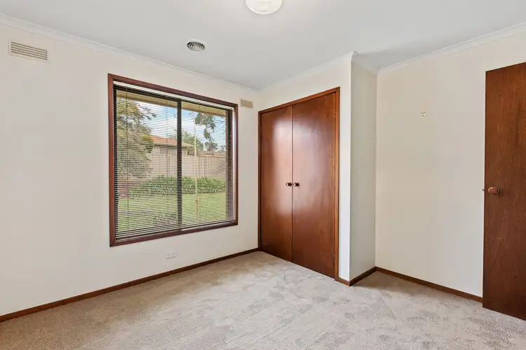Fifth view of Homely house listing, 18 Plante Court, Strathdale VIC 3550