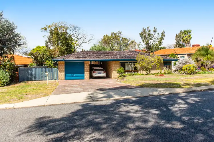 6 Money Road, Attadale WA 6156