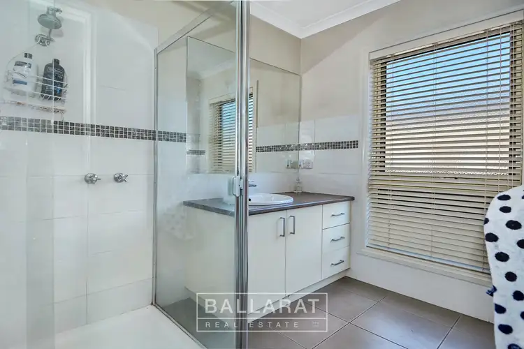 Fifth view of Homely unit listing, 2/6A Pekin Road, Maryborough VIC 3465