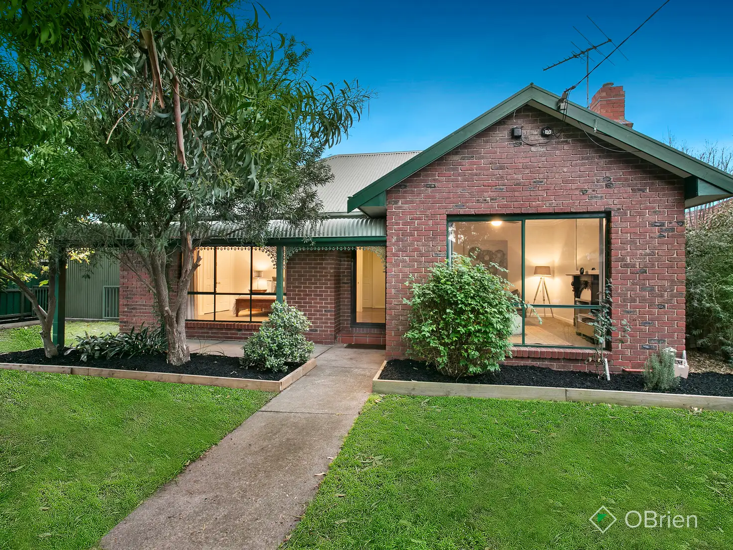 Main view of Homely townhouse listing, 1/110 Chute Street, Mordialloc VIC 3195